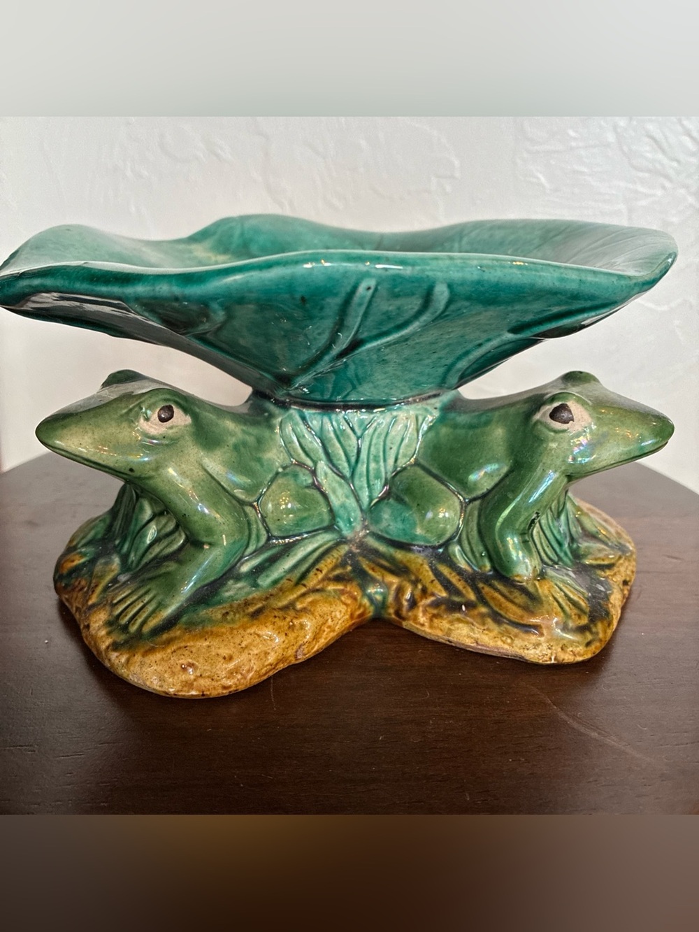 Chinese Majolica Frogs on Lily Pad ceramic decor